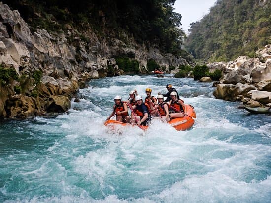 Río Tampaón — Rafting Clase III